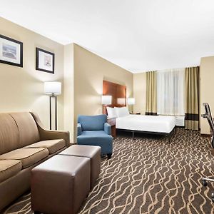 First Floor King Suite Mobility accessible
