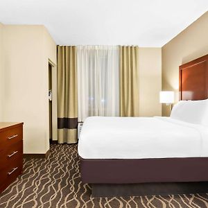First Floor King Suite Mobility accessible
